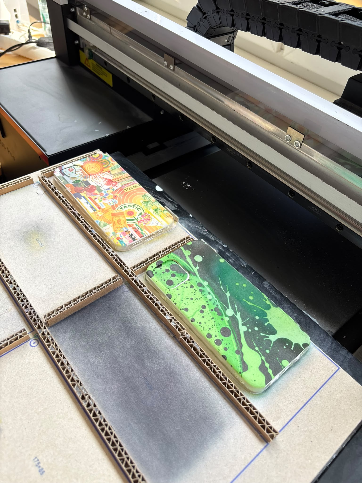 AURA PRINT ražotnes telpas ar drukas iekārtām